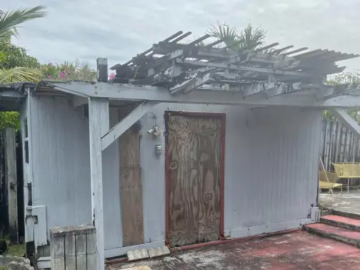 interior selective demolition crew